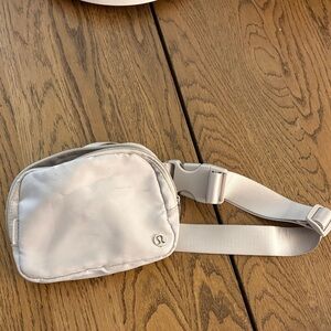 Lululemon Belt Bag - * SMALL STAINS make an offer
